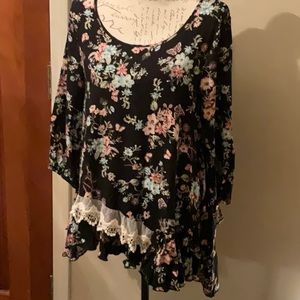 Enro Black Floral with 3/4 sleeves with lace accent front and back on the peplum